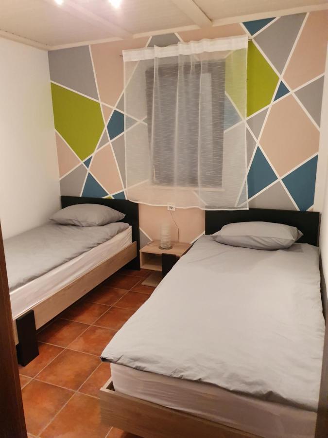 Vila Breskvar Mugeba Exterior foto